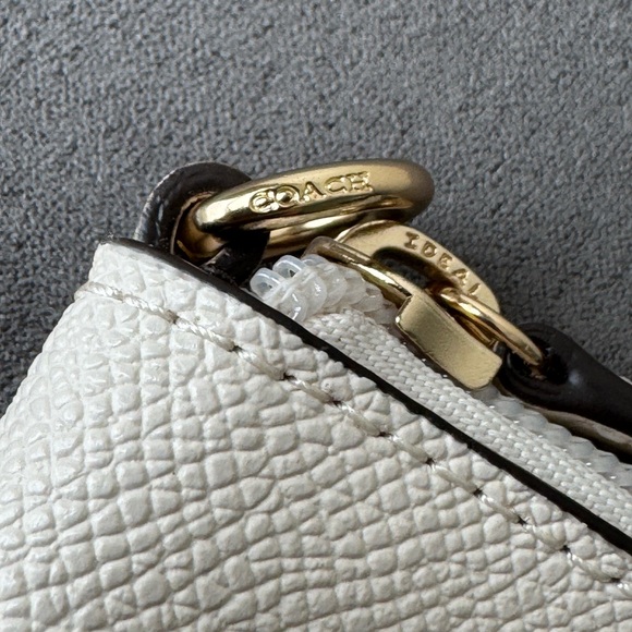 Coach Cream White Storypatch Corner Zip Clutch - Picture 4 of 7
